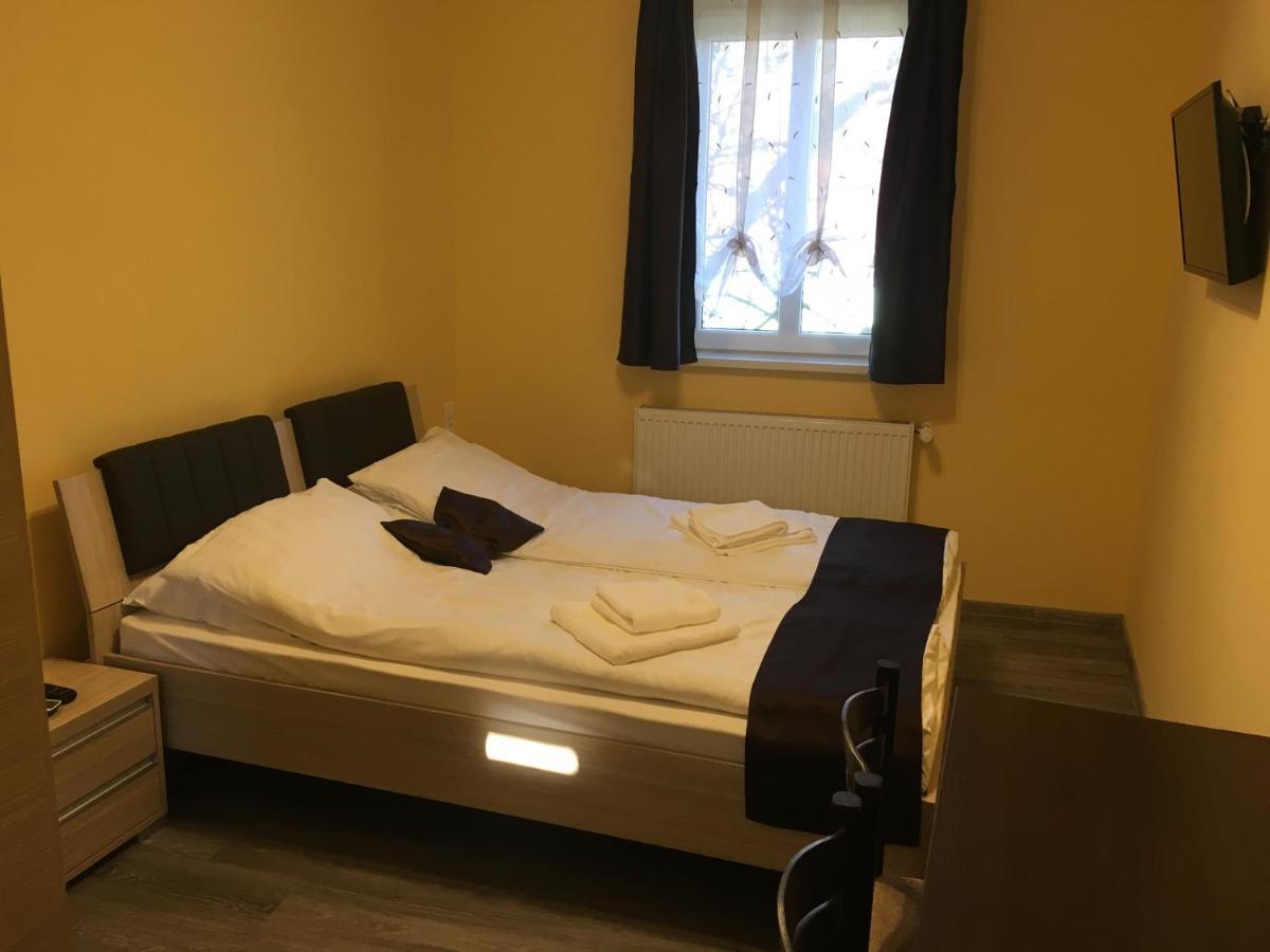 Bed & Breakfast Barsony Vendeglo Es Panzio